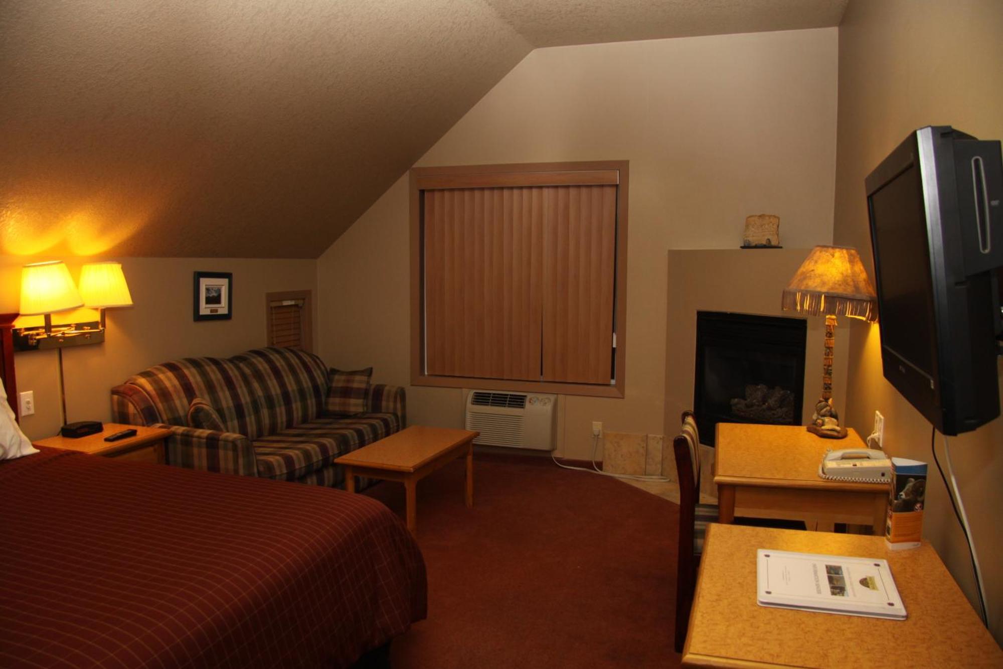 Waterton Lakes Lodge Resort Esterno foto