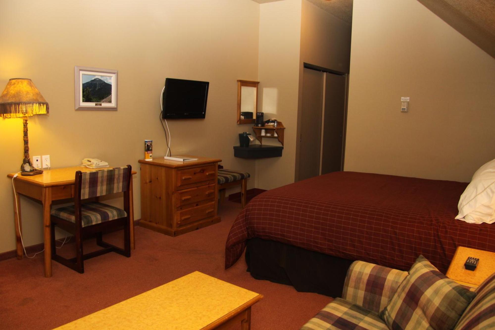 Waterton Lakes Lodge Resort Esterno foto