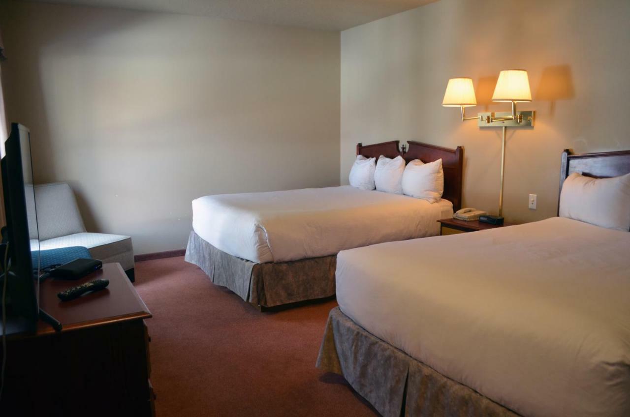 Waterton Lakes Lodge Resort Esterno foto